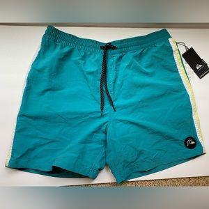 Quiksilver Mens Shorts XL New elastic waist
